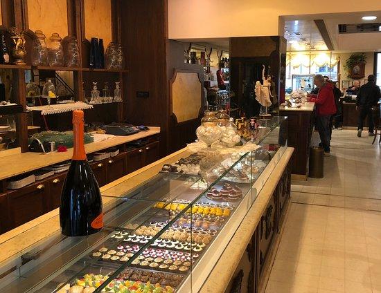 Pasticceria Ferrari Di Savigni Roberta