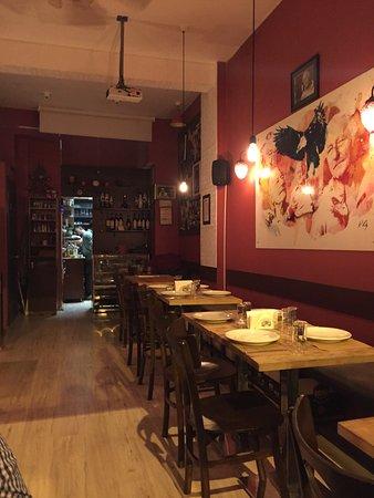 Bordo "Eski Dostlar" Restaurant