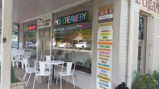 Le Blanche Ice Creamery