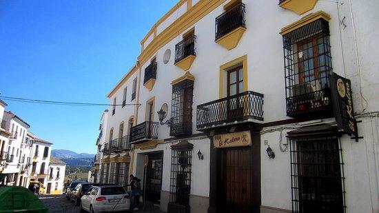 Bar Cafería El Revuelo