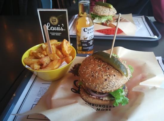 Louis' Burgers and More