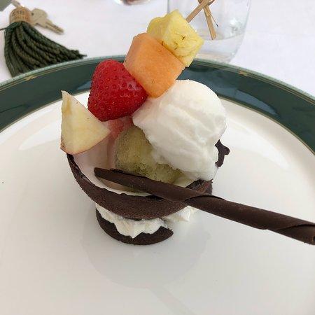 Due Torri Lounge & Restaurant