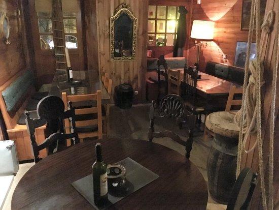 RoberTine Restaurant