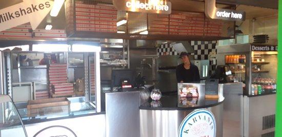 Karvanis Pizzas