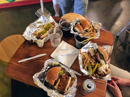 Senor Bob's Hot Dogs And Burgers