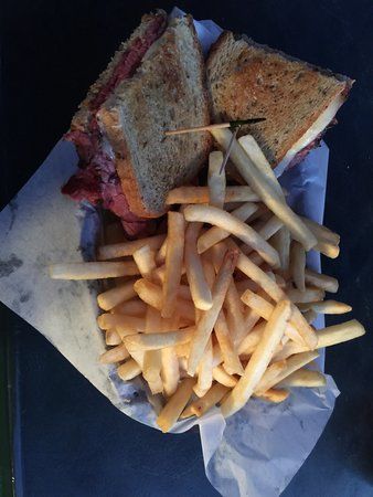 Steamers Bar & Grill