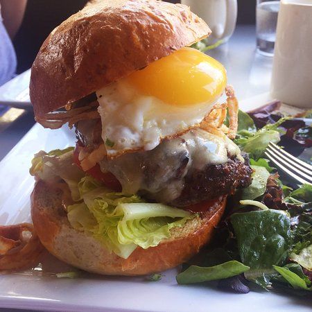 Max London's Restaurant + Bar