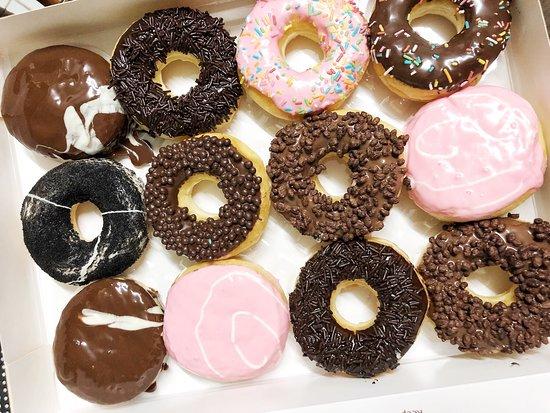 J.Co Donuts & Coffee