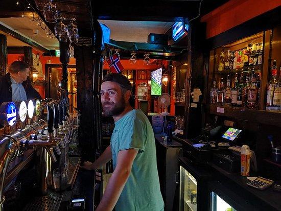 Queens Pub Og Pianobar