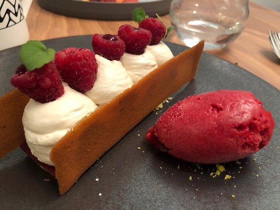 Smorrebrod Table&Cave