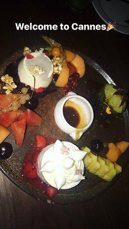 Play Restaurant & Lounge