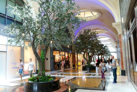 Fallsview Casino Food Court