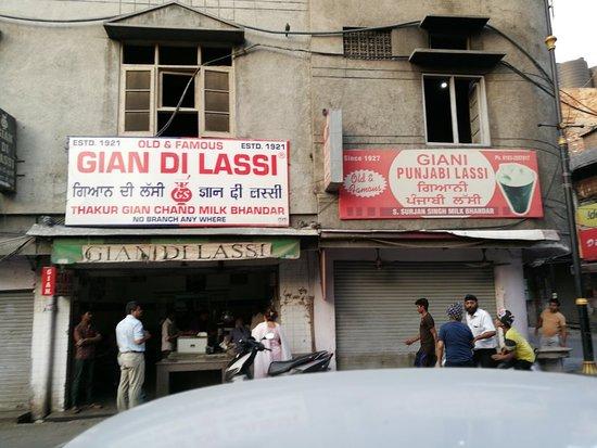 Gian chand Milk Bhandar