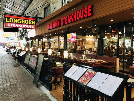 Longhorn Steakhouse Pattaya