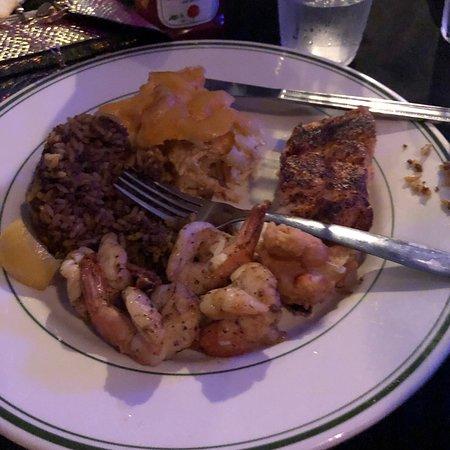 Hallback's Bar and Grill