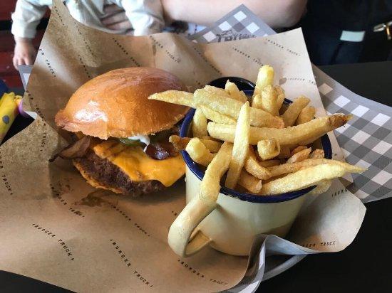 Burger Truck Los Dominicos