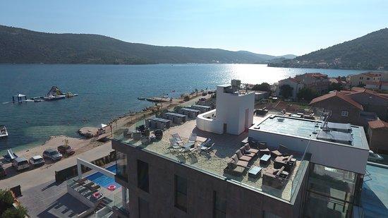 SKY BEACH Restaurant & Rooftopbar