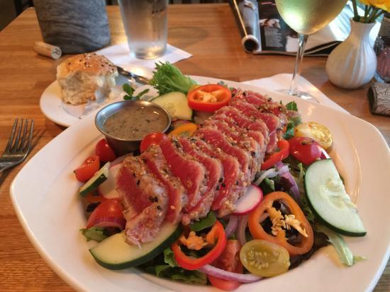 Nipper's Cafe & Steakhouse