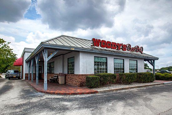 Woody's Bar-B-Q