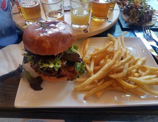 Out Of Bounds Kraft Kitchen And Biergarten