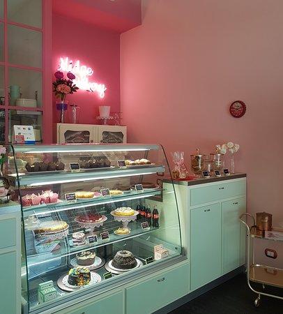 Midge Bakery & coffee