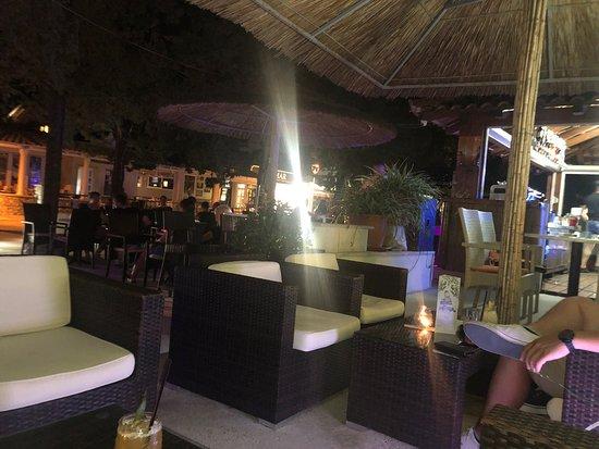 KALAMBERA Cocktail Bar