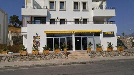 Yagli Karadeniz Pidesi