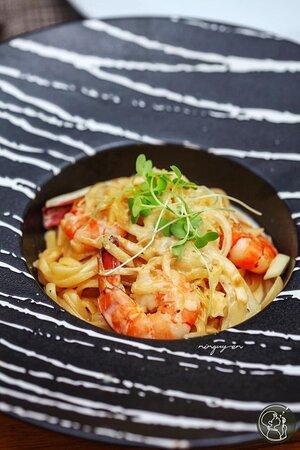 Rung Thong Mo Farm & Bistro