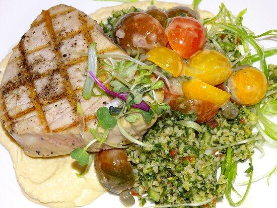 Tulu Seaside Bar & Grill