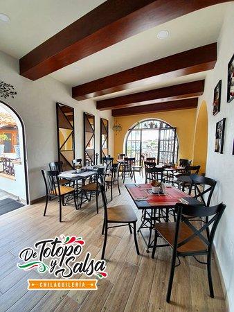 De Totopo y Salsa - Chilaquileria