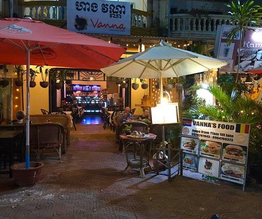 Vanna Restaurant & Bar