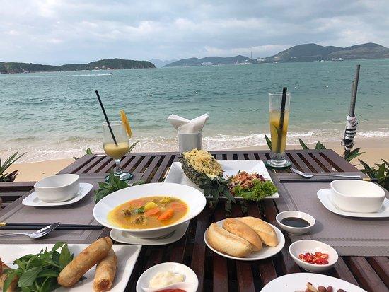 Sea Breeze Restaurant