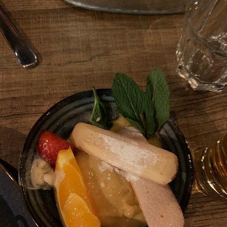 Tres Tapas & Winebar