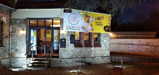 Le Cafe des Arts
