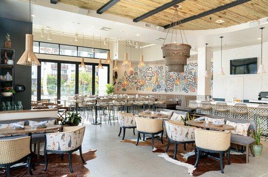 Carte Blanche Bistro & Bar