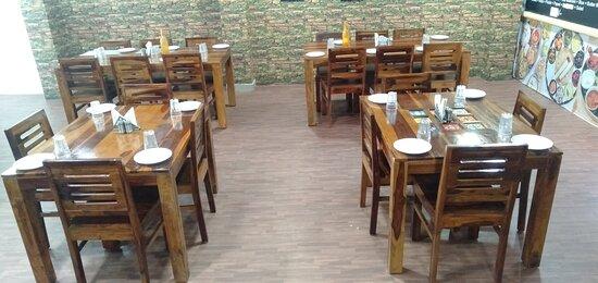 Him Zaika Family Restaurant