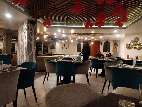 Aura Kitchen And Spirits