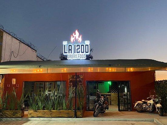 La 1200 Urban Food