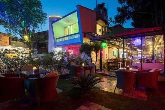 Caviar Restaurant & Bar