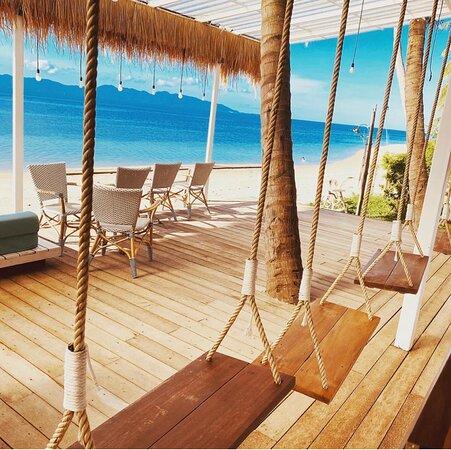 Wild Barefoot Bar & Restaurant