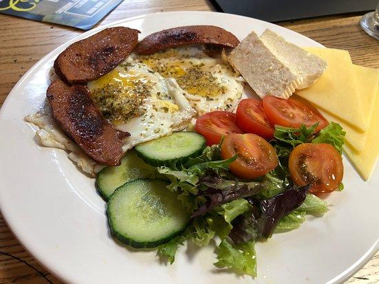 Beehive Jazz & Art Cafe