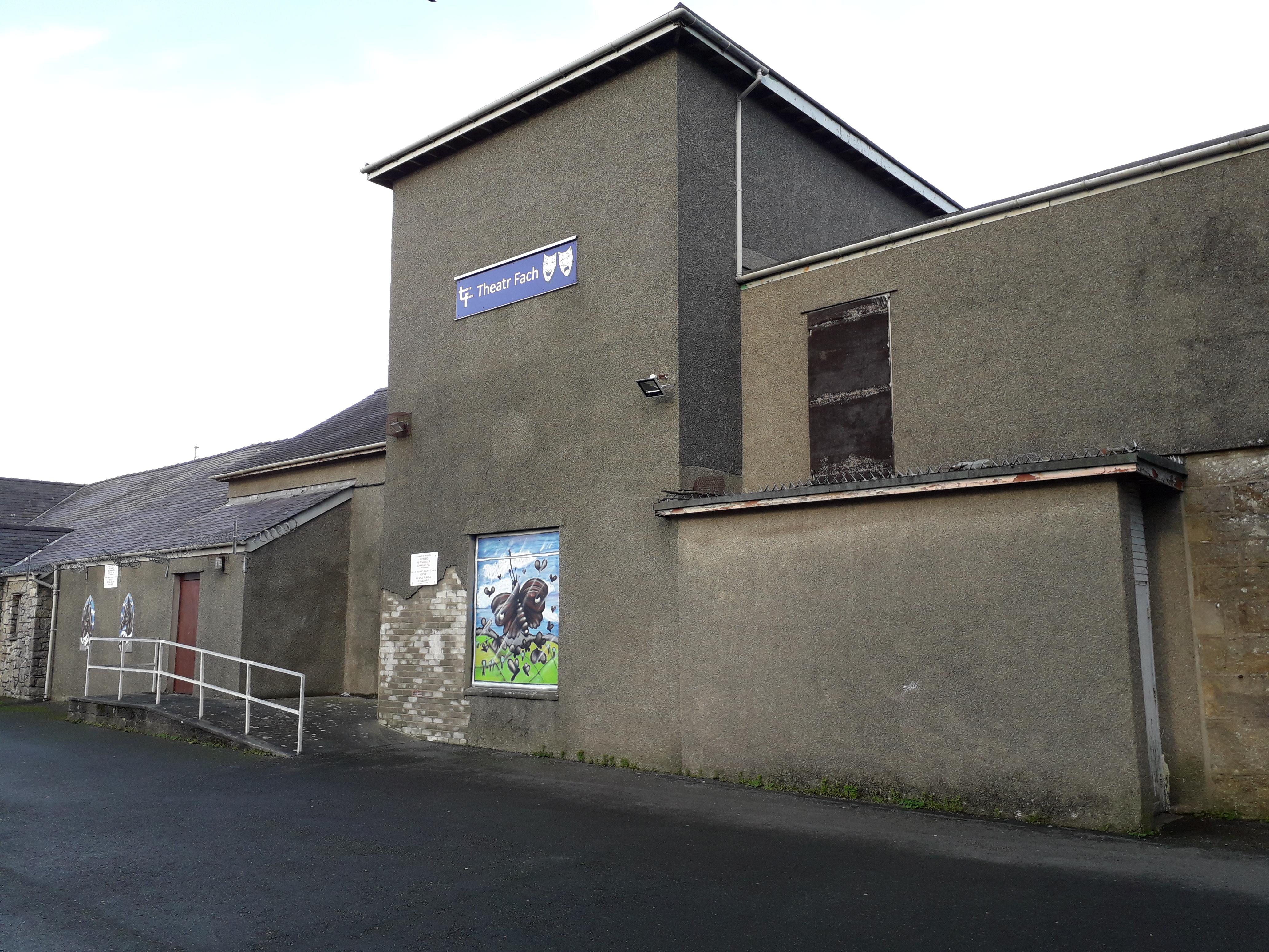 Theatr Fach