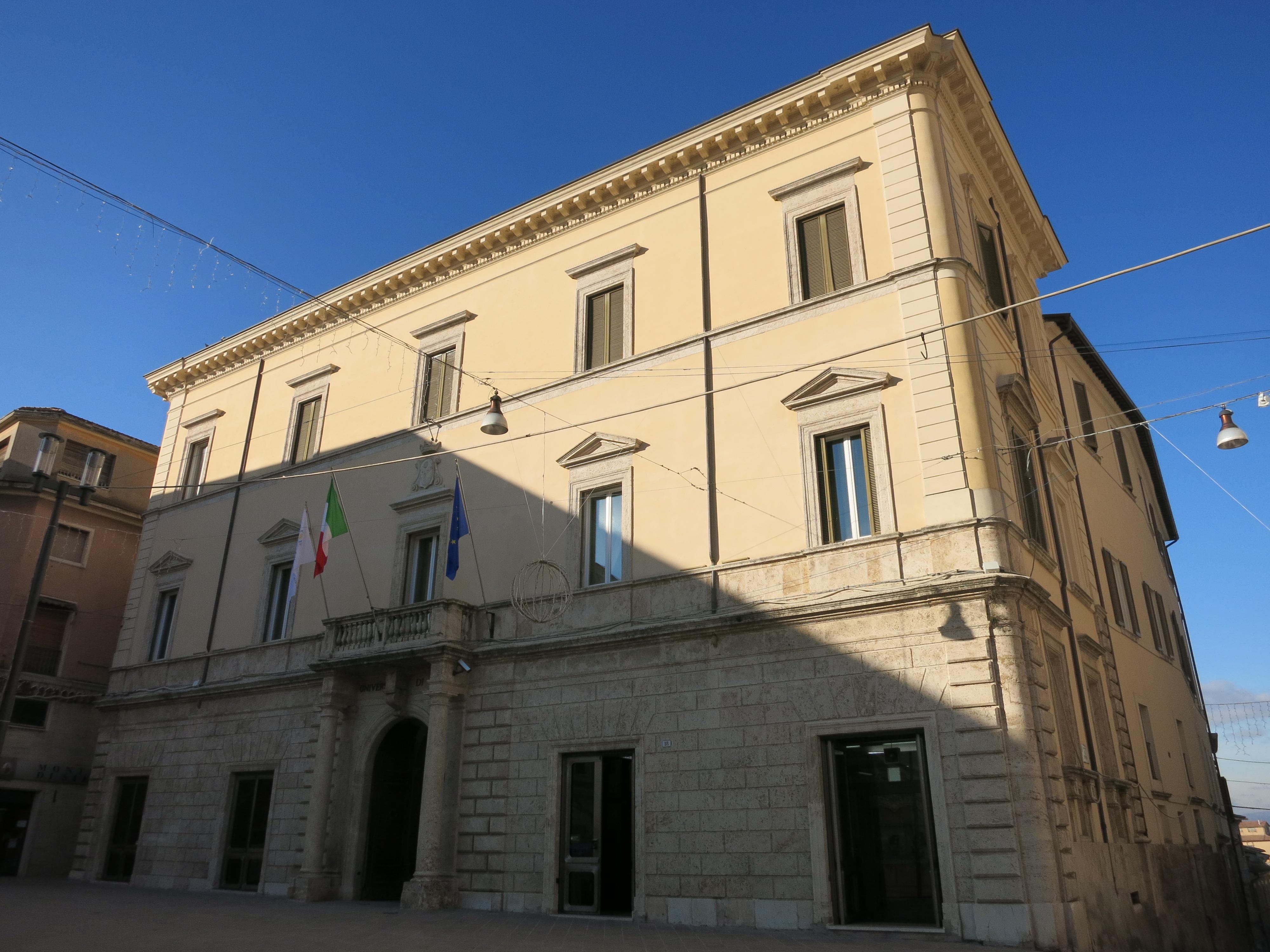 Palazzo Dosi Delfini