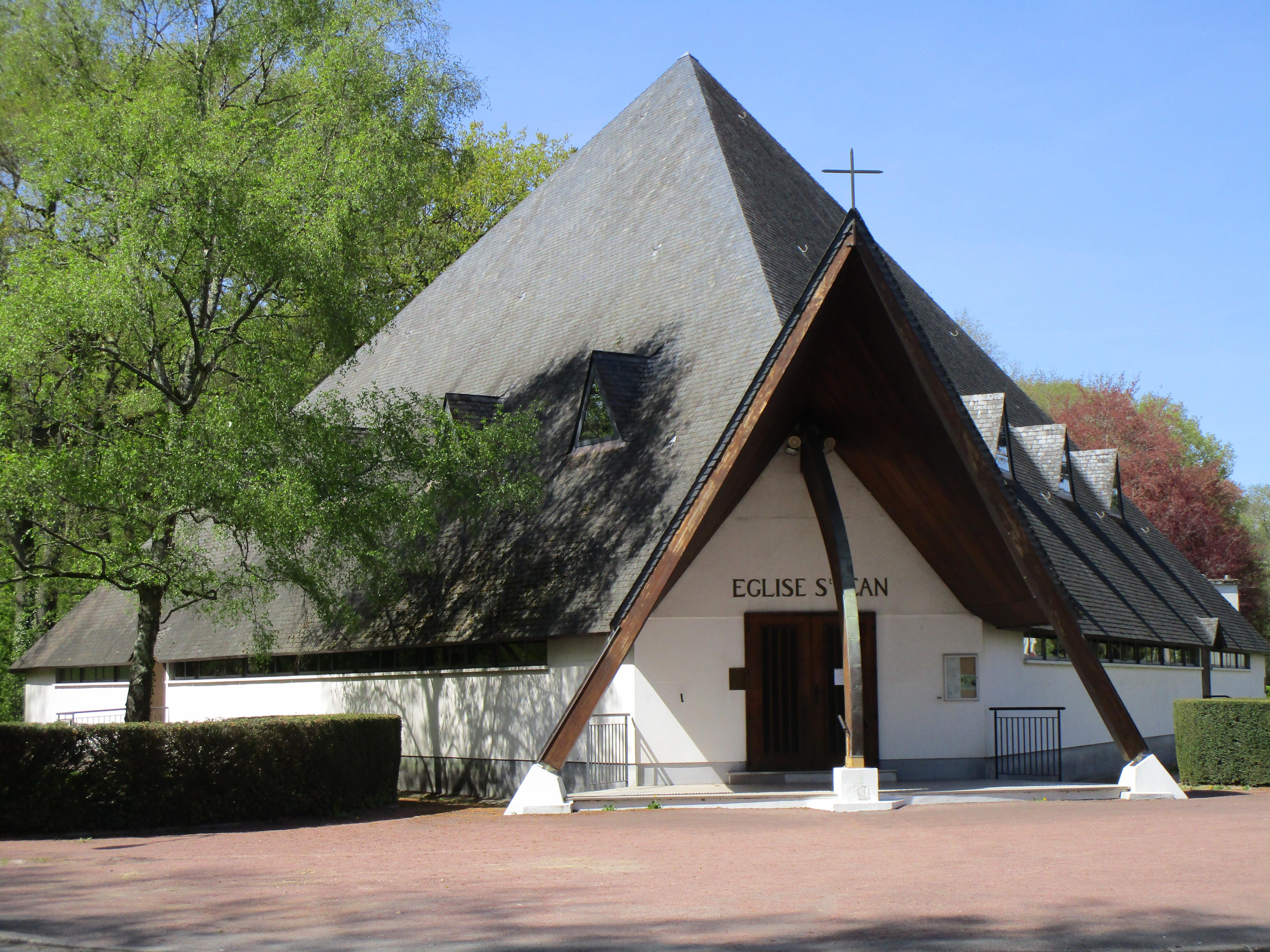 église Saint-Jean de Montjoyeux