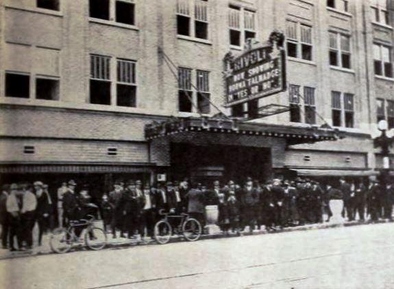 The Rivoli Theatre and Pizzeria
