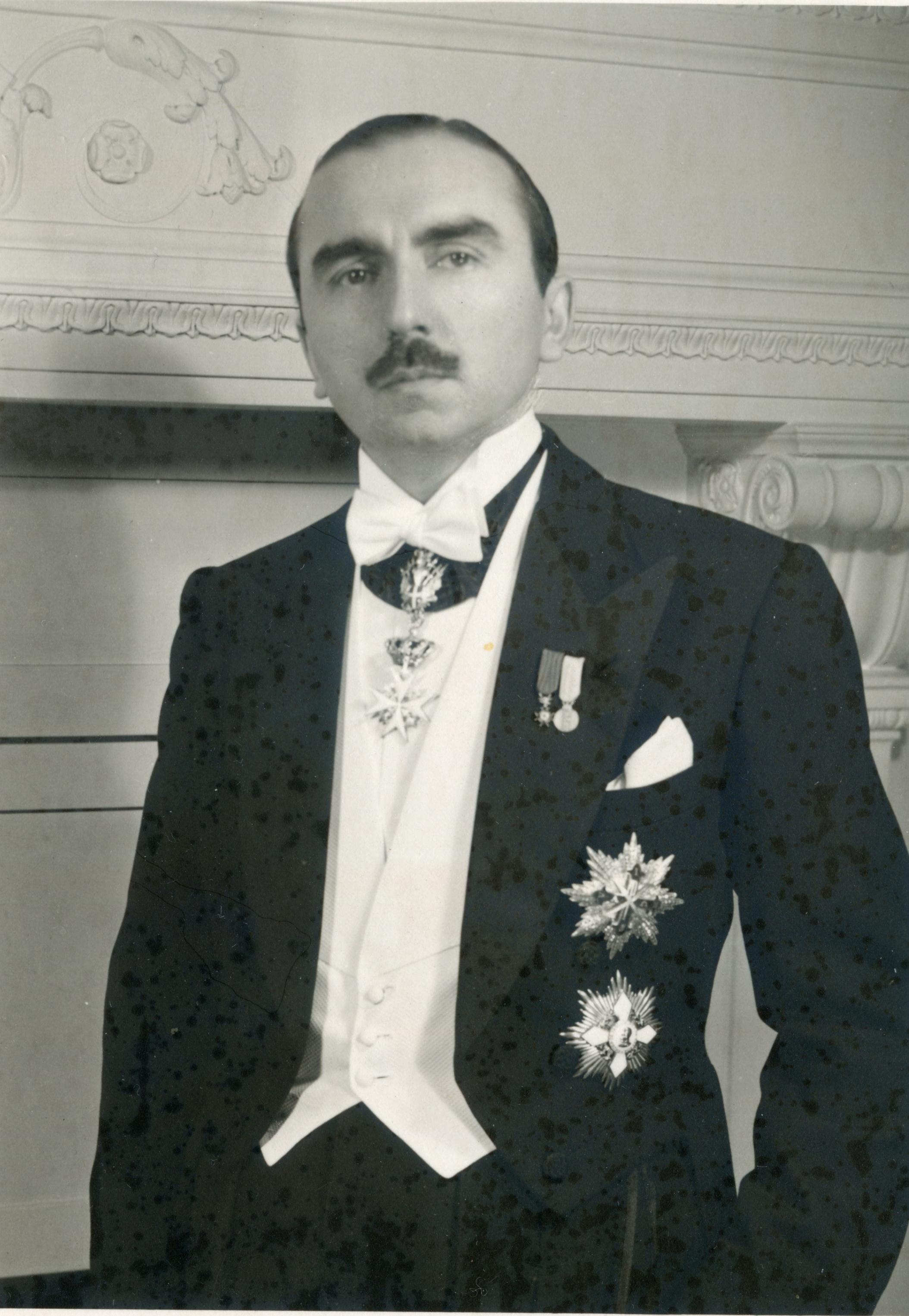 Nicholas Tchkotoua