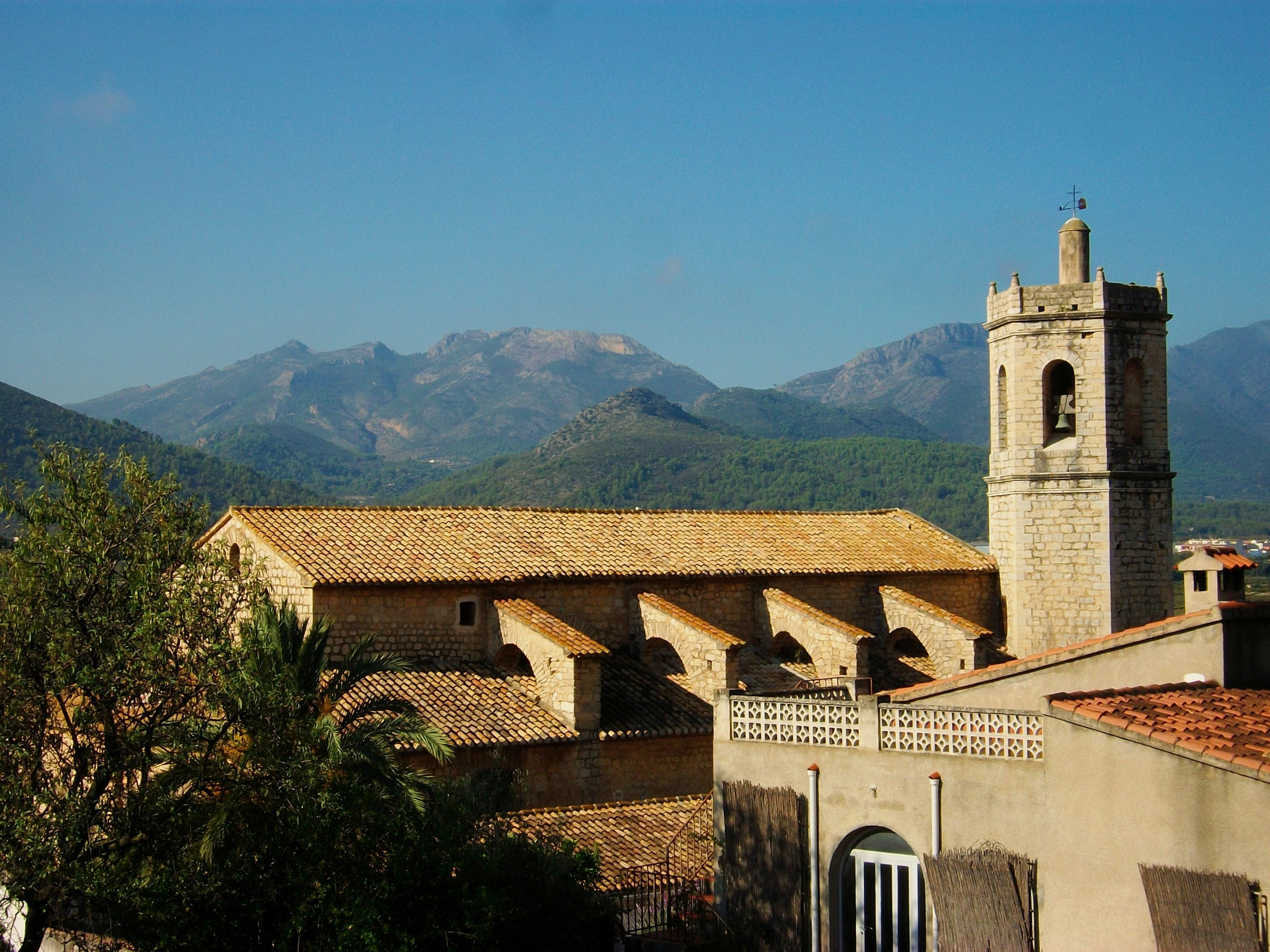 Iglesia Parroquial de los Santos Cosme y Damian