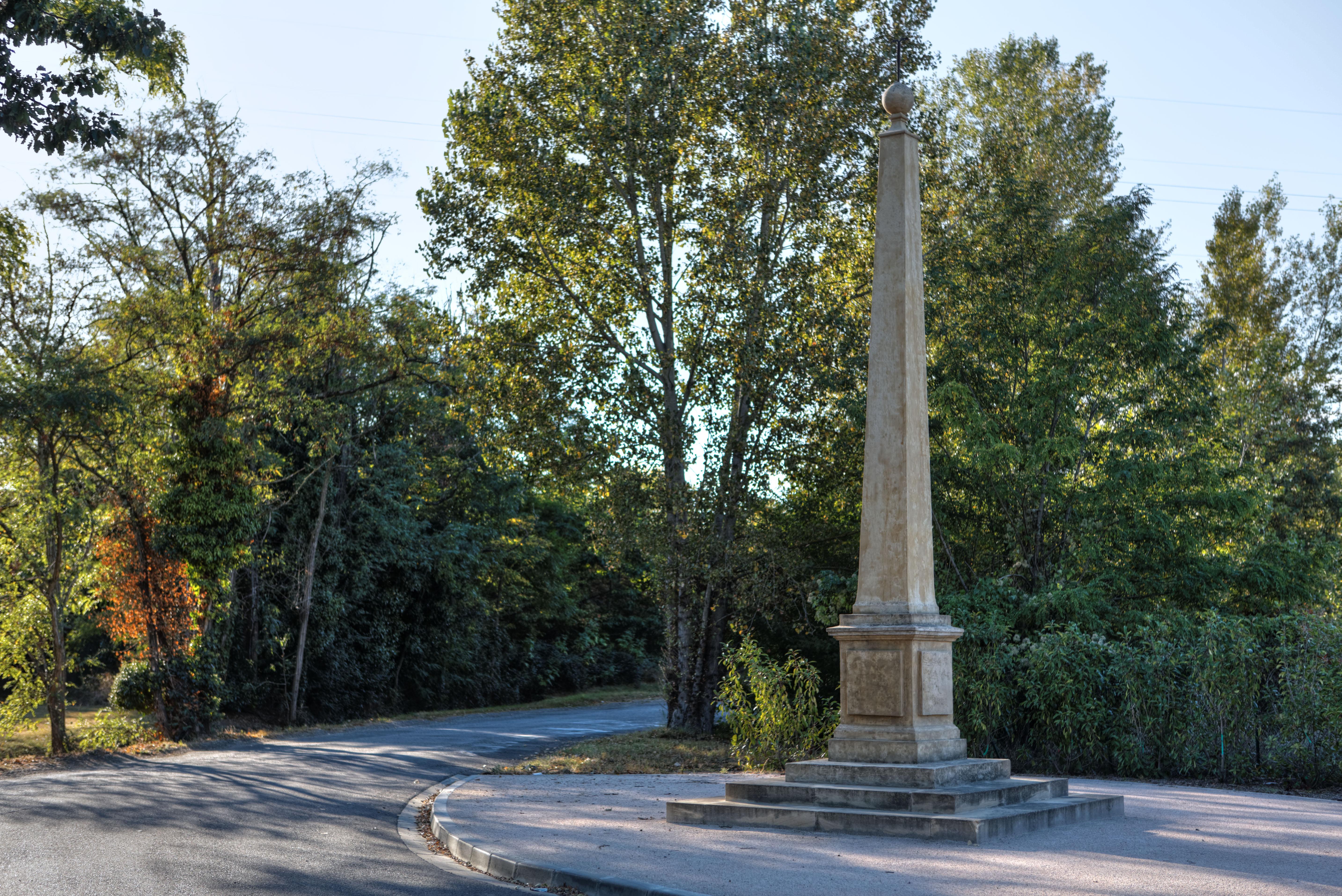 pyramide de démarcation de la Guyenne et du Languedoc