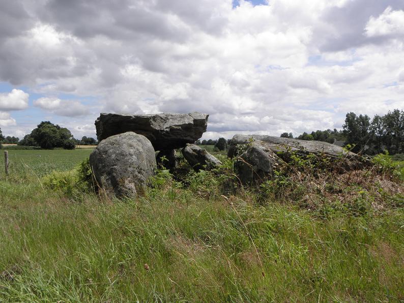 dolmen du Rocher Jacquiaux