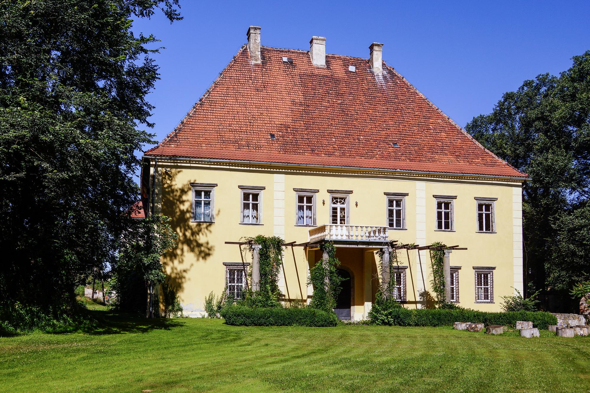 Pałac w Lasowie